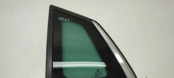 Skoda Kamiq Rear side window