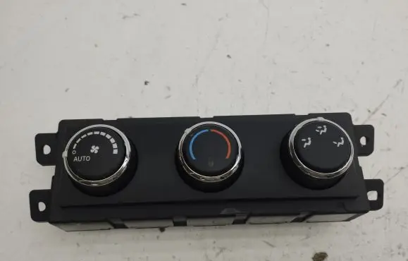 Chrysler Grand Voyager V Climate control unit 55111812AD