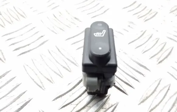Nissan Qashqai Seat heating switch