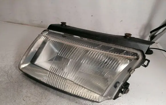 Volkswagen PASSAT B5 Headlight/headlamp 14742500