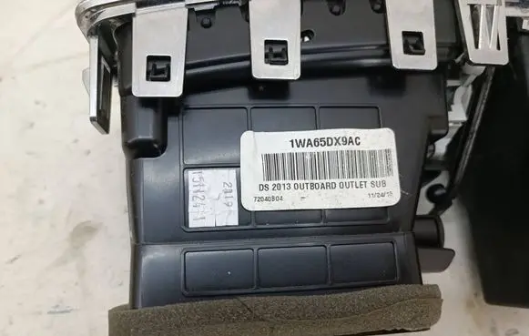 Dodge PickUp RAM SRT-10 Other interior part 1WA65DX9AC 7204080