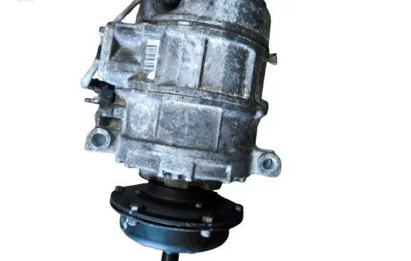 Volkswagen Touareg I Air conditioning (A/C) compressor (pump) 7H0820805C
