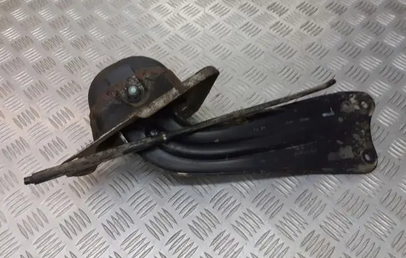 Volkswagen Touran I Rear control arm 1T0505226A