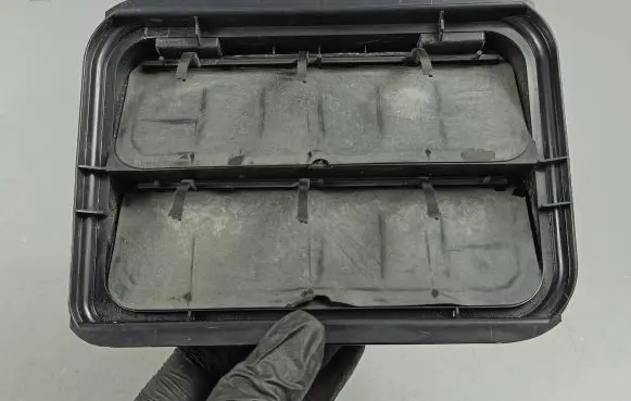DS Automobiles 7 Crossback Quarter panel pressure vent 