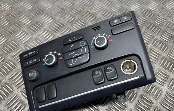 Volvo XC90 Climate control unit 30782329 7923 SN2040735