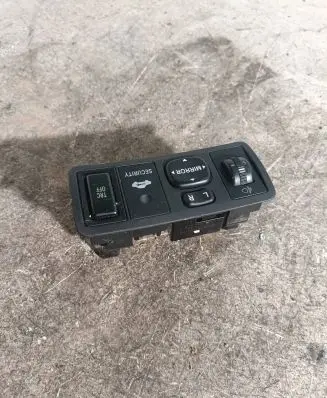 Toyota Corolla E120 E130 Wing mirror switch 183574