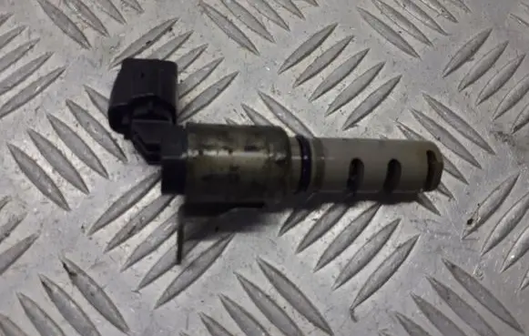 Toyota Avensis T270 Camshaft position sensor 