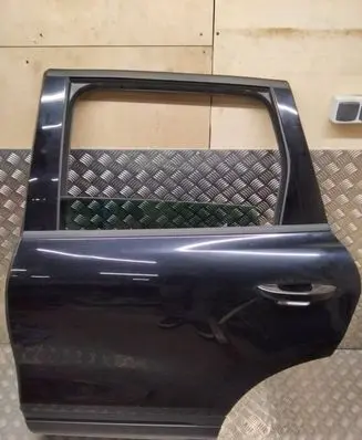 Volkswagen Touareg II Rear door 7P0833371
