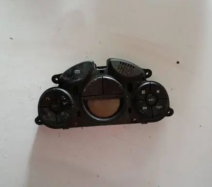 Ford Focus Climate control unit 2S4H18C612AF WYQA24734