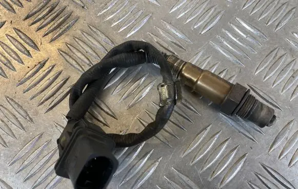 BMW 5 E60 E61 Lambda probe sensor 7791592 0281004019