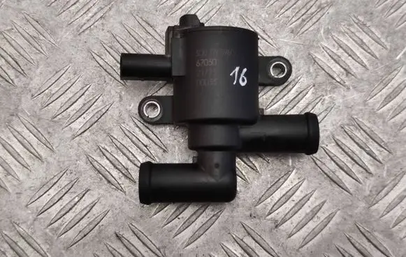 Skoda Superb B8 (3V) Electric auxiliary coolant/water pump 3Q0122096G