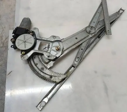 Honda CR-V Front door window regulator with motor 7J14