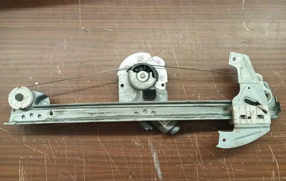Citroen C1 Front door window regulator with motor
