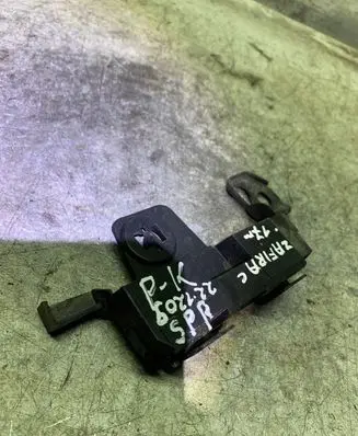 Opel Zafira C Front bumper mounting bracket 13356870 20951664