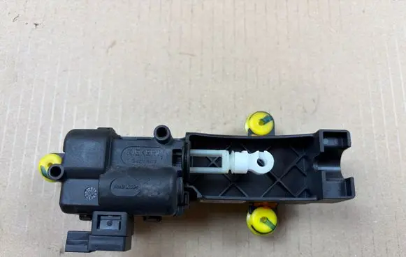 Tesla Model X Front door soft close latching motor 111533300B