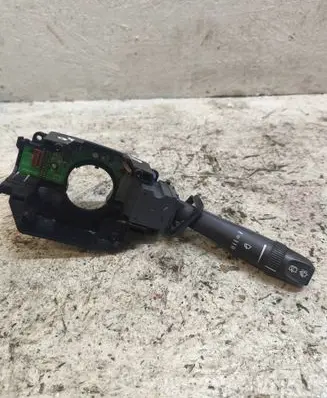 Volvo V70 Wiper turn signal indicator stalk/switch 8666599 01W21A