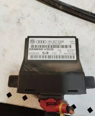Volkswagen Golf V Gateway control module 1K0907951 5WK50000B