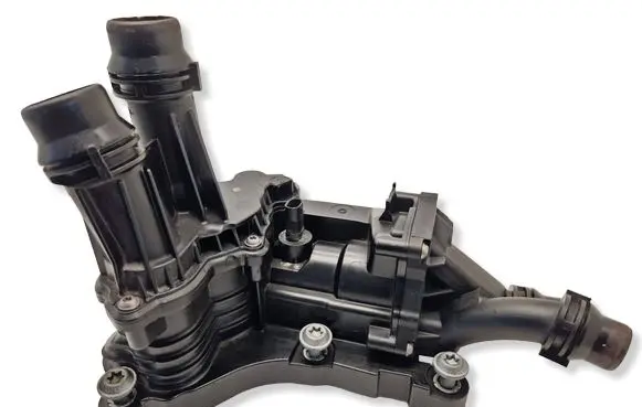 Volkswagen Tiguan Thermostat/thermostat housing 05L121111Q
