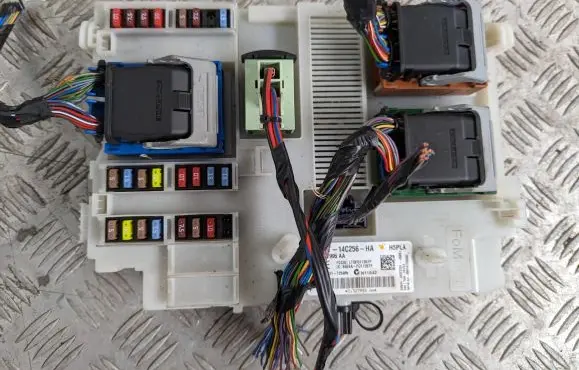 Volvo V60 Comfort/convenience module BG9T-14C256-HA
