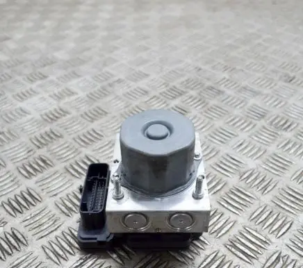 Maserati Quattroporte ABS Pump 670031589 0265254512