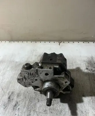 Audi A6 S6 C6 4F Fuel injection high pressure pump 059130755E 0445010090