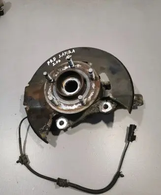 Opel Zafira C Front wheel hub