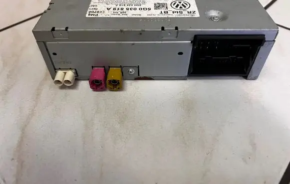 Volkswagen Golf VII Head unit multimedia control 5G0035819A