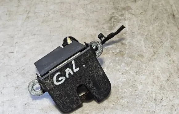 Volkswagen Touran II Tailgate/trunk/boot lock/catch/latch 1T0827505H