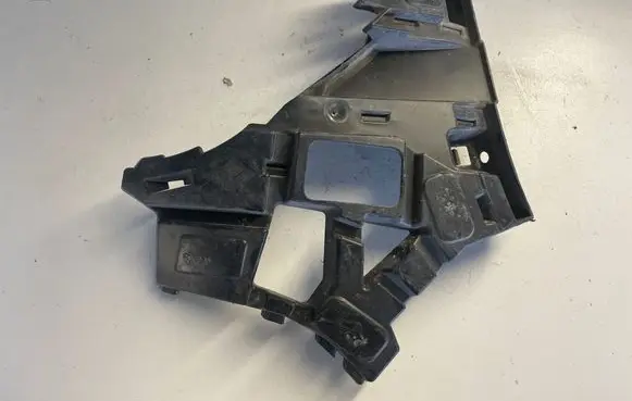 Renault Megane IV Front bumper mounting bracket 628164761R