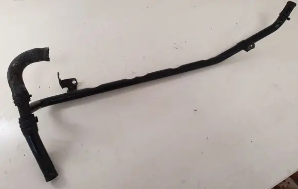 Volkswagen Touareg I Engine coolant pipe/hose 07Z121065N