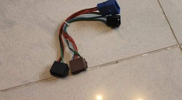 Toyota Avensis T250 EUR ISO radio connector 