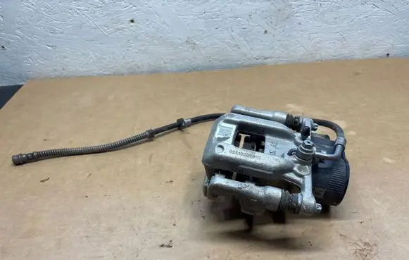 Peugeot 3008 II Rear brake caliper 02610009905