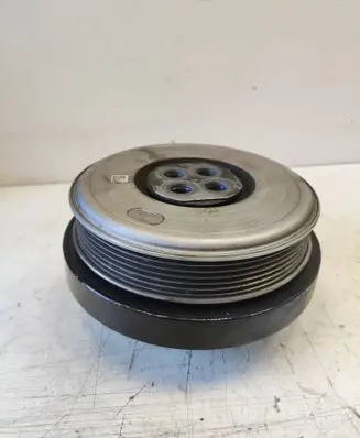 Mercedes-Benz C AMG W205 Crankshaft pulley A6510351912