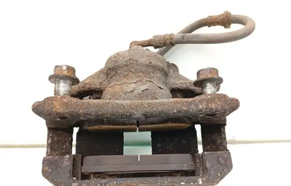 Honda CR-V Front brake caliper