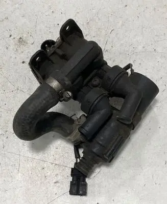 BMW 7 E65 E66 Coolant heater control valve 9894402709