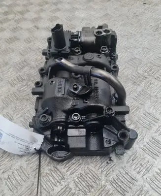 Audi A4 S4 B8 8K Oil pump 03L103537