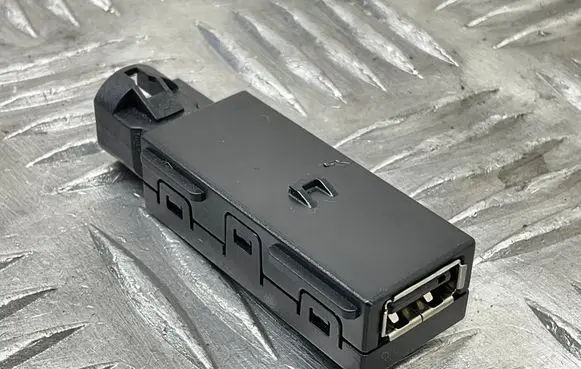 Skoda Octavia Mk3 (5E) USB socket connector 5Q0035726C