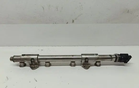 Volkswagen PASSAT B7 Fuel main line pipe 04E133320D 1624231922