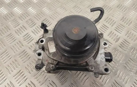 Mercedes-Benz C W204 Water pump A6512000300