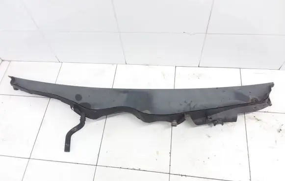 Mercedes-Benz C W203 Wiper trim 2038301713
