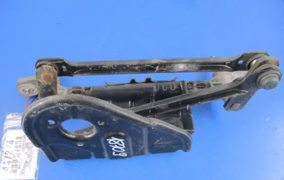 Volkswagen Fox Front wiper linkage and motor