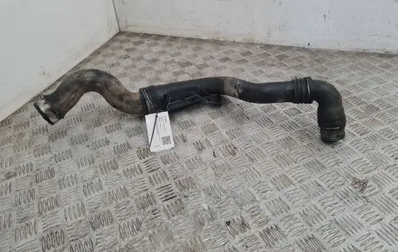 Air intake hose/pipe