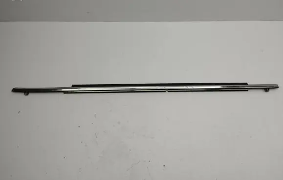 Mazda CX-5 II Rear door glass trim molding