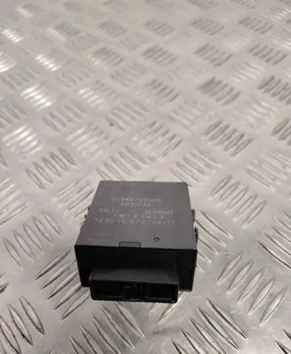 Toyota Avensis T270 Window wiper relay 8594005060