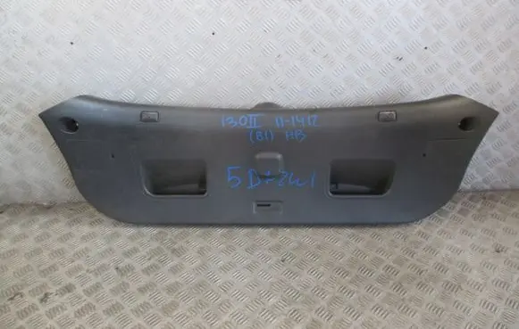 Hyundai i30 Tailgate/boot cover trim set 