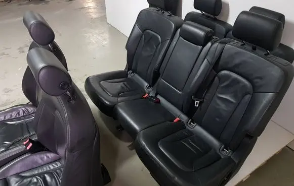 Seat set