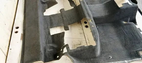 Volkswagen Touareg I Rear floor carpet liner 7L6863367EL