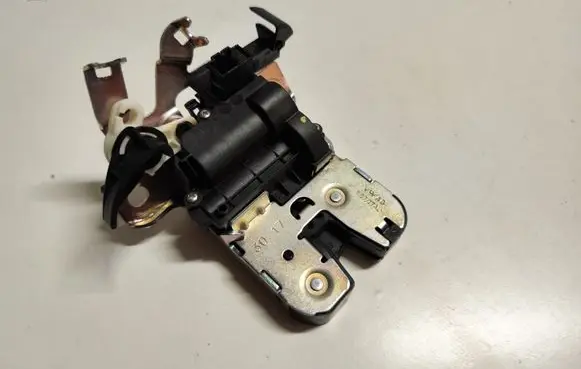 Audi A4 S4 B9 Tailgate/trunk/boot lock/catch/latch 8W082750302S