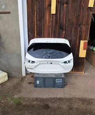 Nissan Qashqai Tailgate/trunk/boot lid 