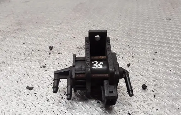 Volkswagen II LT Turbo solenoid valve 4534375